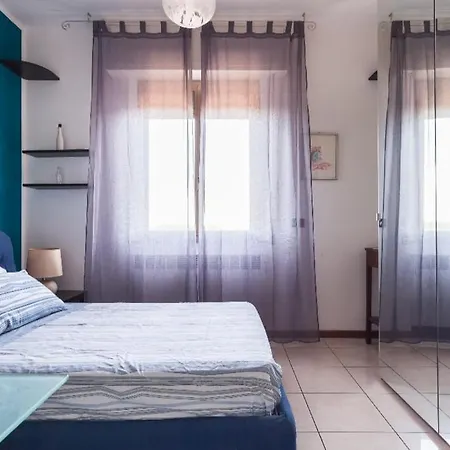 Apartament Ampio Luminoso Quinto Piano Ascensore